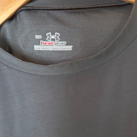 Under Armour Men’s Heatgear Large Black Compression Shirt - Picture 4 of 4